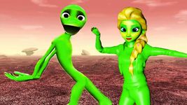 Imagine Dame Tu Cosita - Funny Alien Dance 