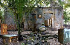 Old Abandoned House Escape 4 image 1