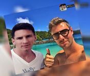 Immagine 2 di Selfie With Messi!