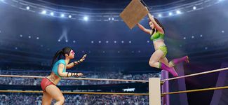 Imagem 9 do Mulheres Wrestling Rumble: Luta no quintal