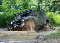 Gambar jip lumpur offroad: aksi seram 4