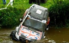 Gambar jip lumpur offroad: aksi seram 7