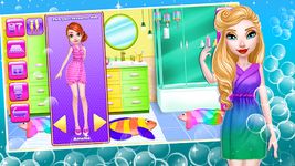 Скриншот 4 APK-версии Dream Doll House - Decorating Game